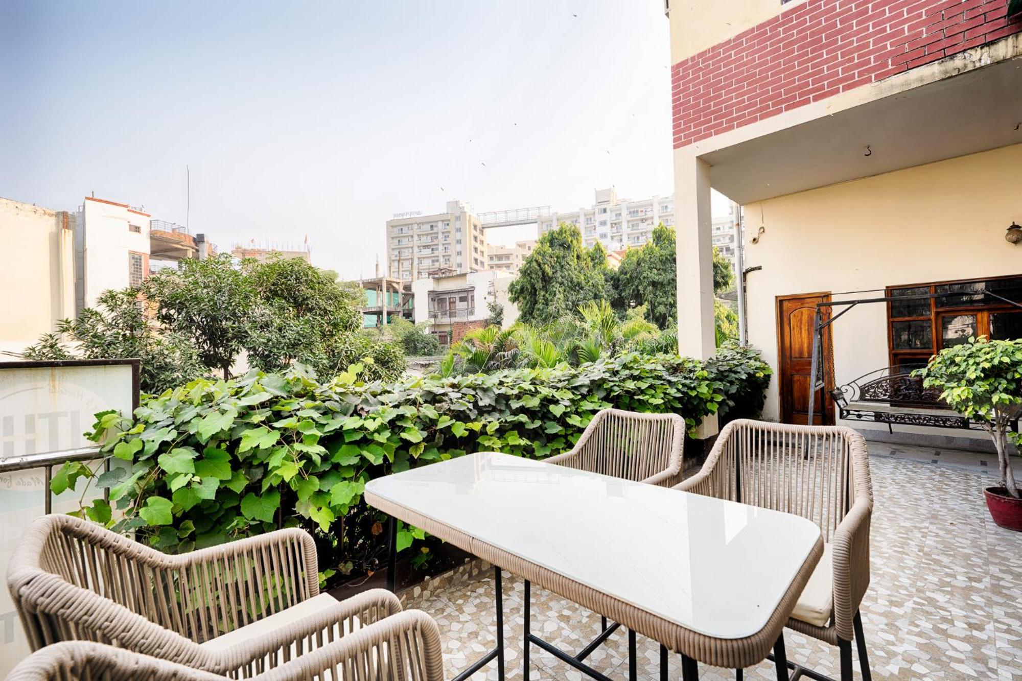 International Travellers' Hostel By Ith Stays Varanasi Exterior foto