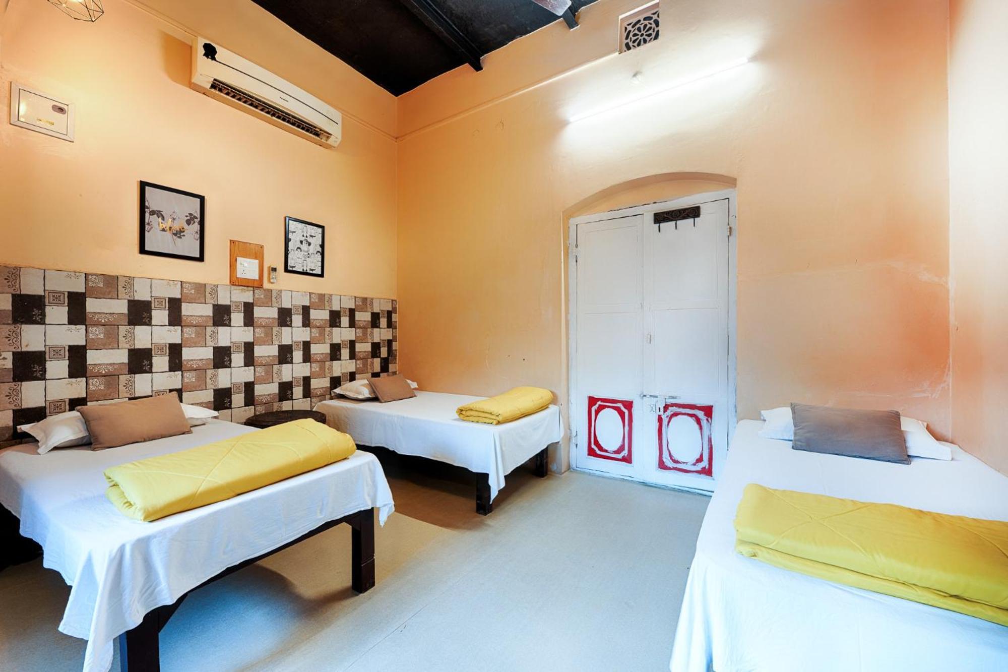 International Travellers' Hostel By Ith Stays Varanasi Habitación foto